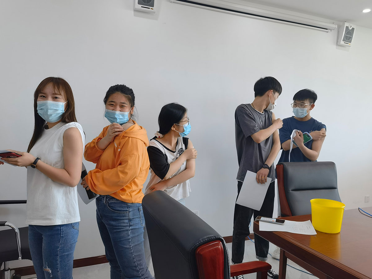 疼么，不疼，甚至有點(diǎn)想笑.jpg